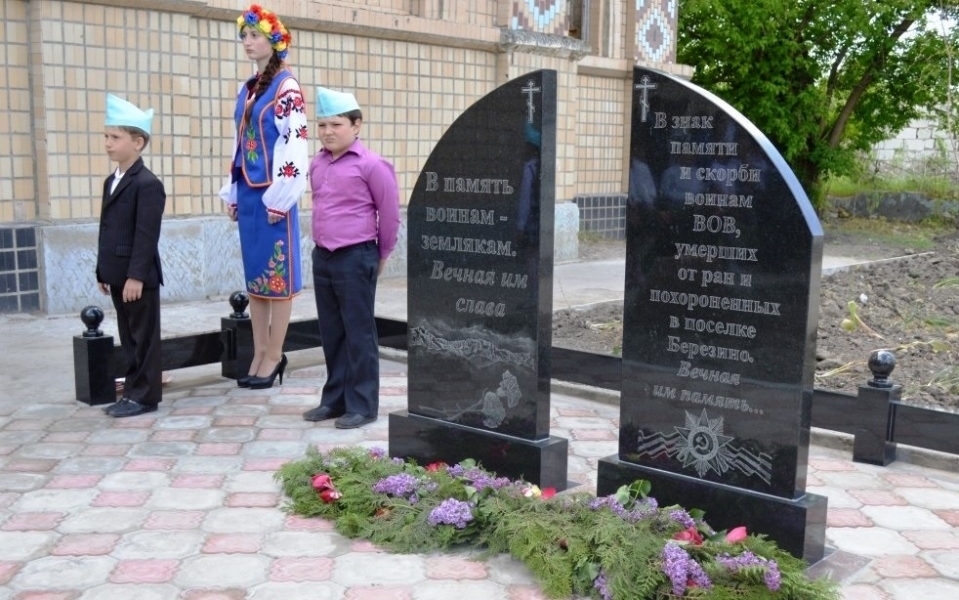 Памятник героям войны появился в селе Тарутинского района