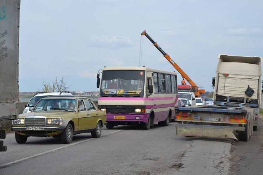 Спасатели просят мэра Одессы выделить деньги для укрепления дороги вдоль Хаджибейского лимана