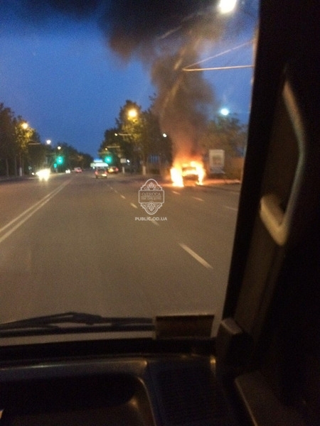 Возле Селекционного института в Одессе взорвался автомобиль