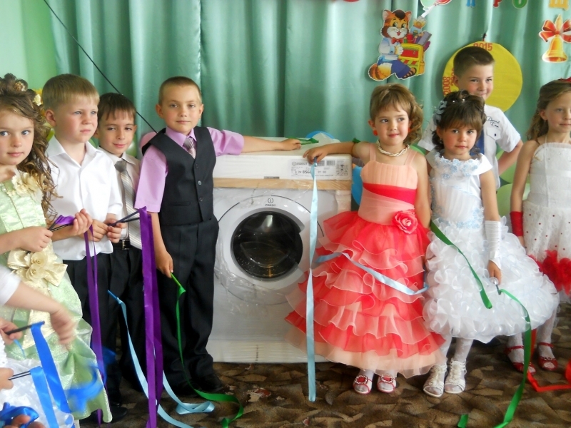 Детсад на севере Одесской области получил в подарок новую стиральную машину