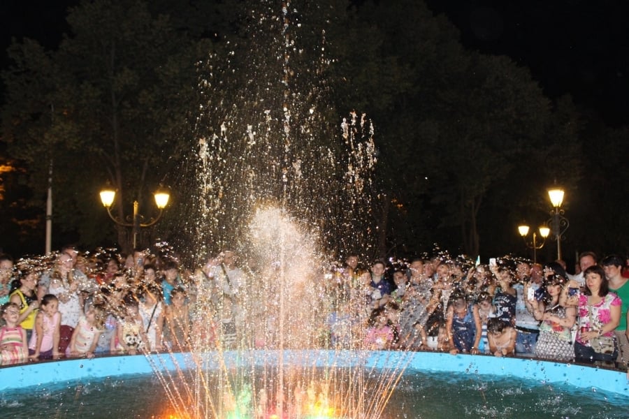 Новый сквер со светомузыкальным фонтаном появился в Измаиле
