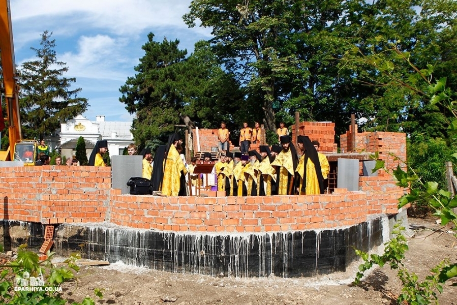 Новый храм появится на территории крупнейшего монастыря Одессы (фото)