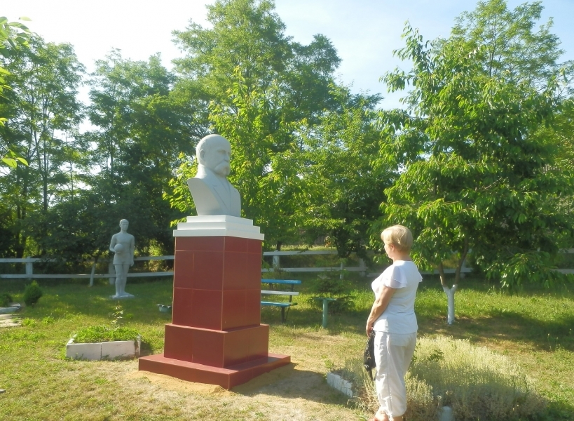 Первый в Кодымском районе памятник Шевченко открылся в селе