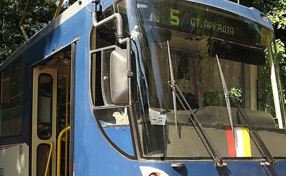 Знаменитый одесский трамвай №5 снова возит пассажиров в Аркадию (видео)