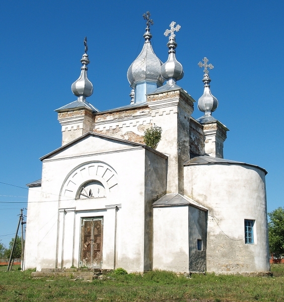 Жители села в Любашевском районе пытаются спасти от разрушения церковь, которой больше века
