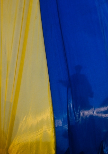 Одесситы запустили в небо огромный флаг Украины (фото, видео)