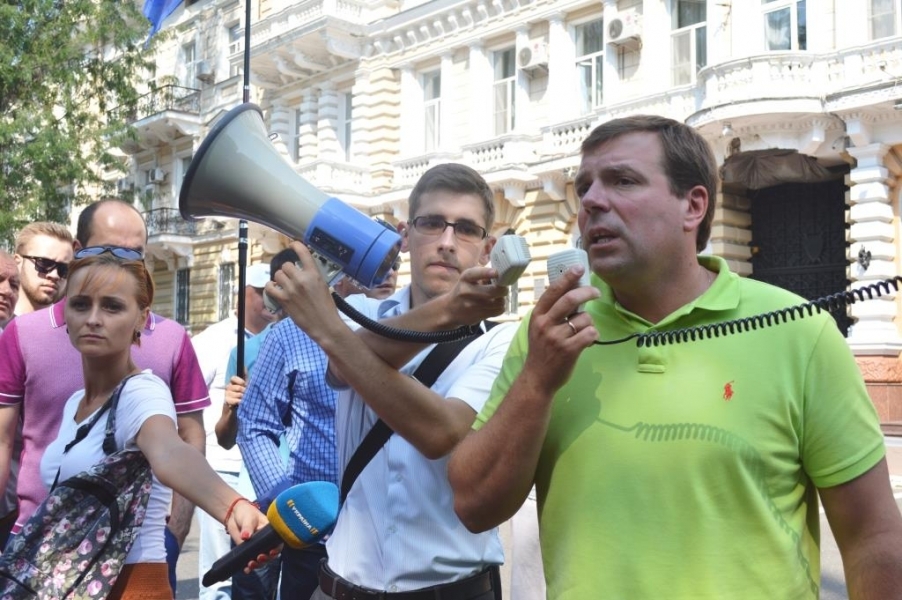 Лорткипанидзе взял под личный контроль расследование нападений на активистов Оппозиционного блока