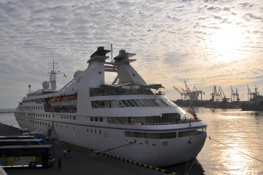 Багамский лайнер гостит в Одессе в четверг (фото)
