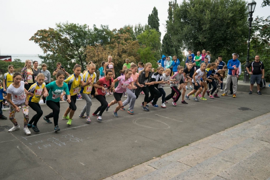 Традиционный забег по Потемкинской лестнице состоялся в Одессе (фото)