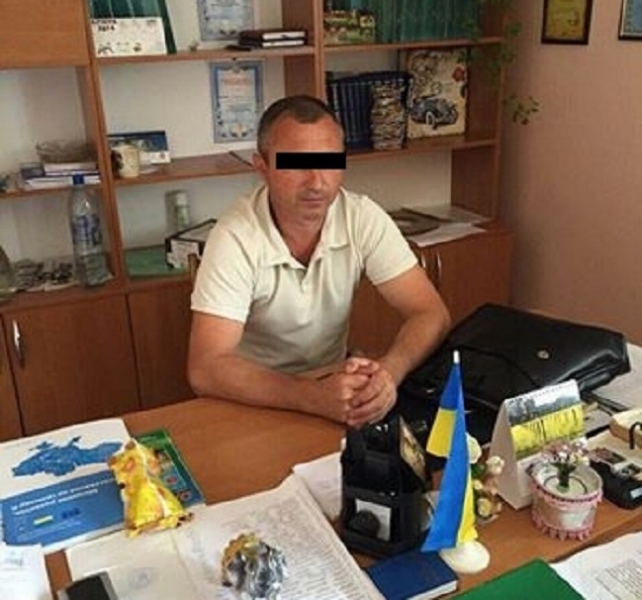 Глава сельсовета в Саратском районе попался на взятке в 6 тысяч гривен