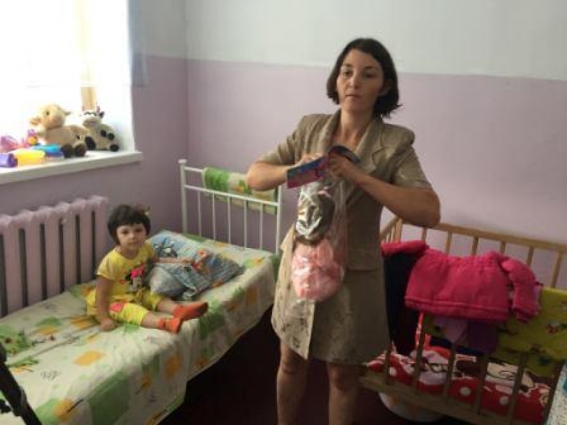Бросившая ребенка мать, после публикаций в одесских СМИ, передумала отправлять девочку в детский дом