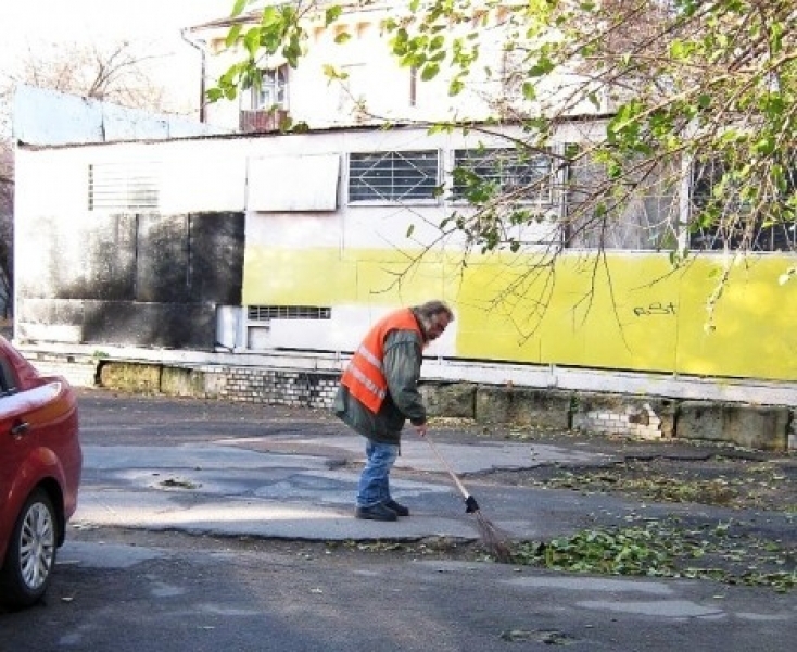 Дворники одесского района Черемушки потеряли работу из-за того, что «плохо встретили» Януковича