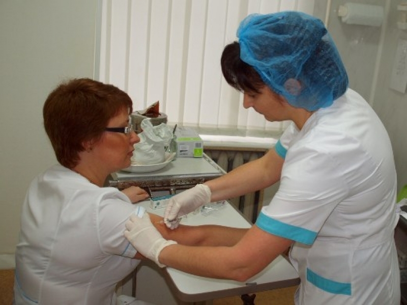 Одесские медики прошли бесплатную вакцинацию от гриппа