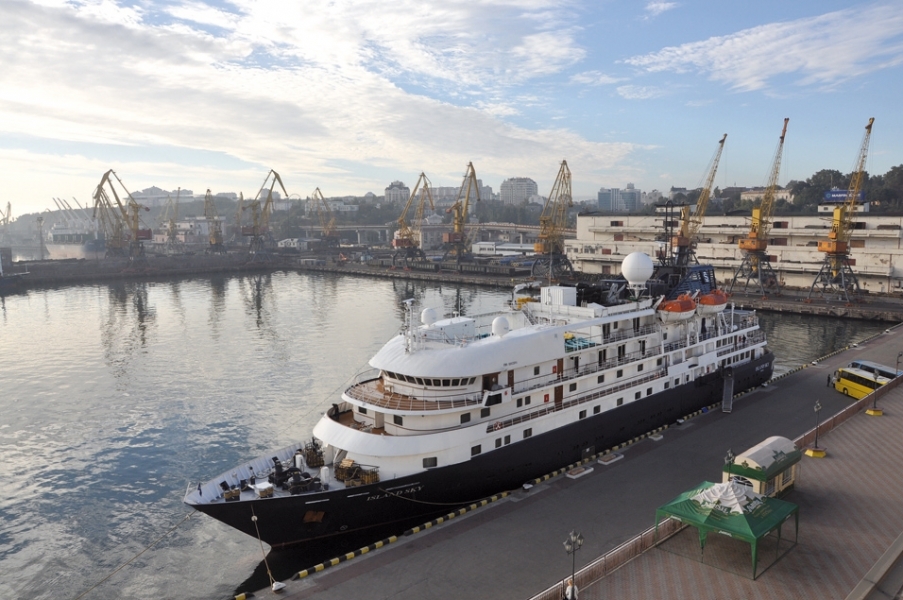 Пассажирский лайнер с туристами из Западной Европы второй день гостит в Одессе 