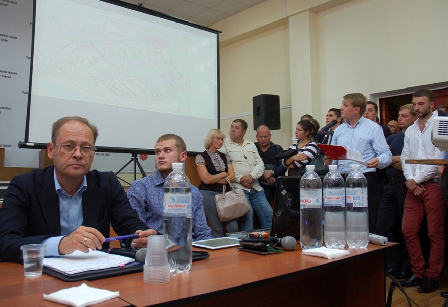 «Батьківщина» требует проведения настоящих общественных слушаний по застройке Гагаринского плато