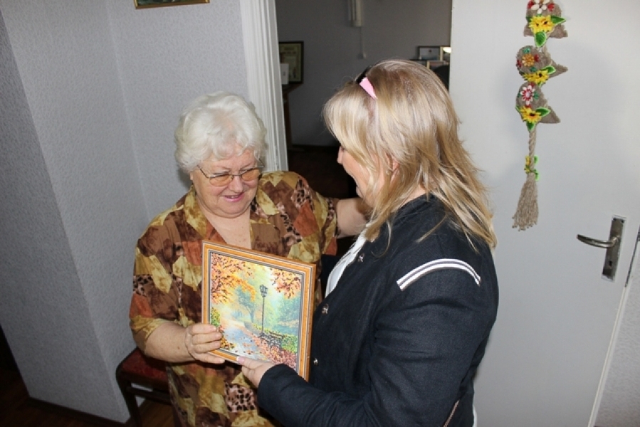 Светлана Фабрикант посетила фонд помощи пожилым людям
