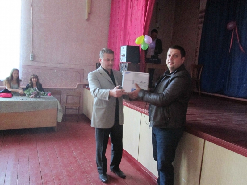 Благотворительный фонд купил оборудование для сельских школ в Николаевском районе Одесской области