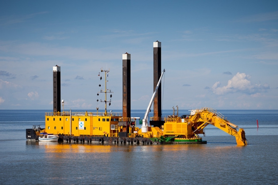 АМПУ планирует начать реконструкцию акватории Ильичевского порта в 2016 г.