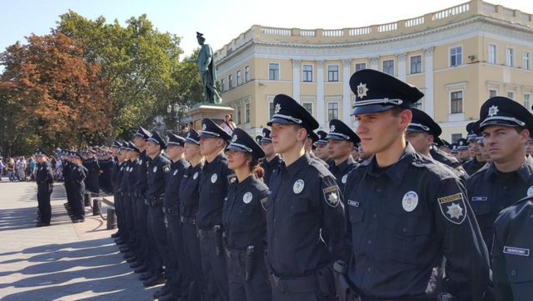 Лучшие студенты и выпускники Юридической академии пополнили ряды новой одесской полиции