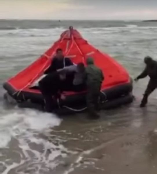 Появилось первое видео спасательной операции в Затоке