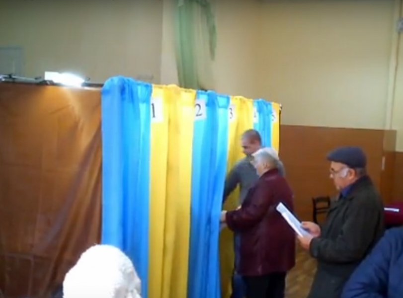 Выборы в Ильичевске проходят с незначительными нарушениями