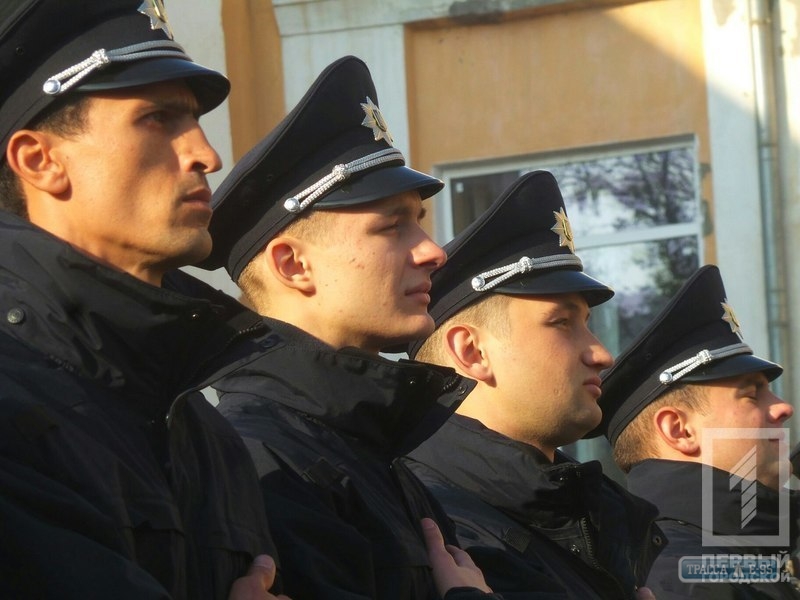 Еще 338 человек пополнили ряды новой полиции в Одессе (фото)