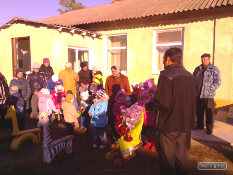 Благотворительный фонд передал мебель детскому саду в Любашевском районе, где ее не меняли 50 лет