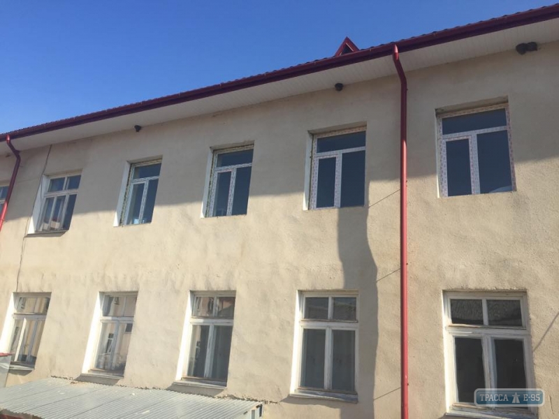 Фрунзовская районная больница заменила окна в родительном и детском отделениях