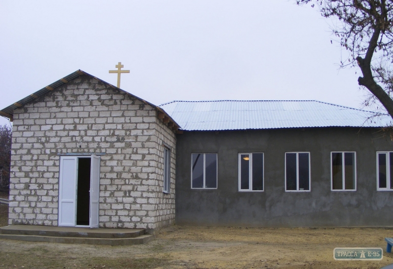 Фермер из Фрунзовского района отреставрировал старинное здание сельского храма