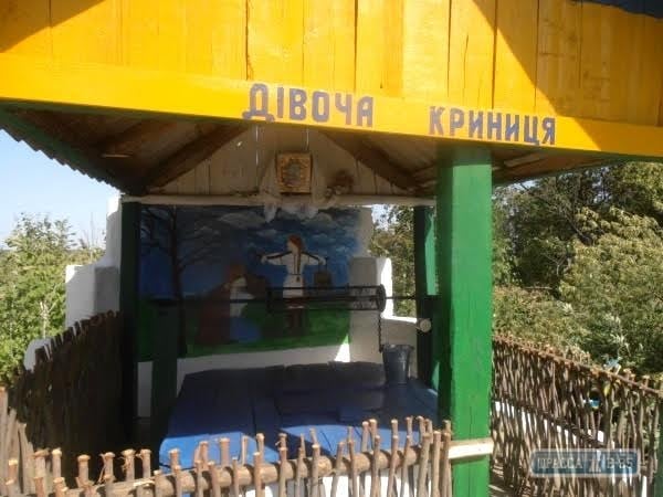 Жители села на севере Одесщины восстановили 100-летний колодец 