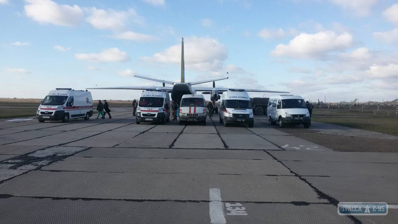 Самолет доставил в Одессу 15 раненых бойцов из зоны АТО