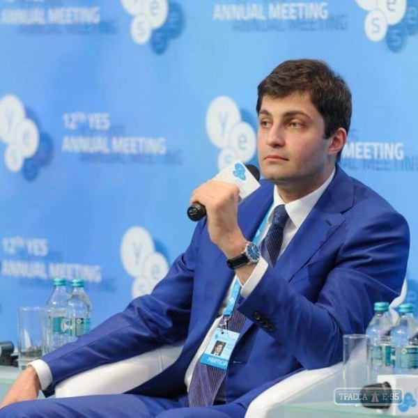 Команда Саакашвили не отпускает тему коррупции в Кабмине Яценюка