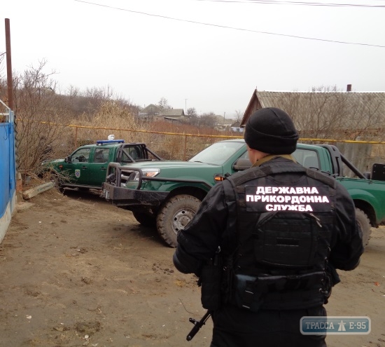 Пограничники оказали помощь раненому охотнику в Красноокнянском районе