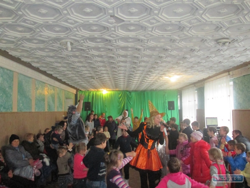 Благотворительный фонд провел детские праздники в Николаевском районе Одесщины