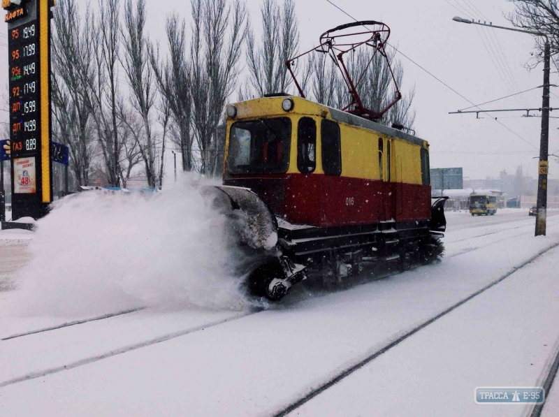 Трамвайный маршрут в Одессе прекратил работу из-за снегопада