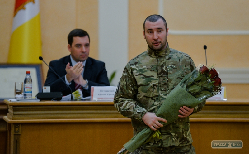 Власти Одессы подарили две квартиры воинам АТО
