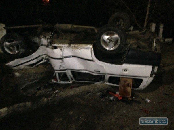Спасатели освободили четырех человек из искореженного авто в Белгороде-Днестровском
