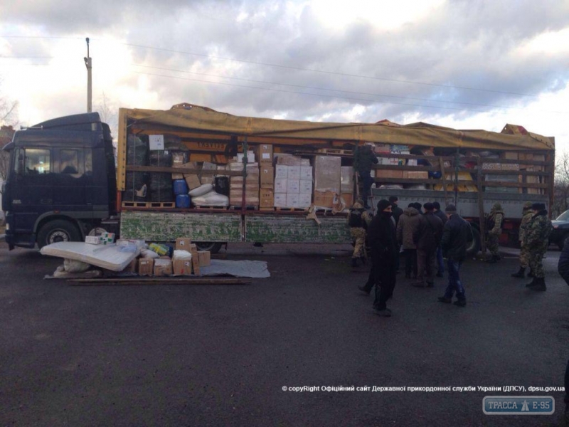 На трассе Одесса – Киев задержали крупную партию контрабандных сигарет (фото)