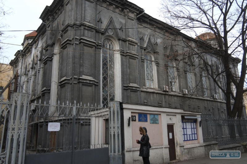 Одесская синагога, превращенная в госучреждение. Вид изнутри (фоторепортаж)
