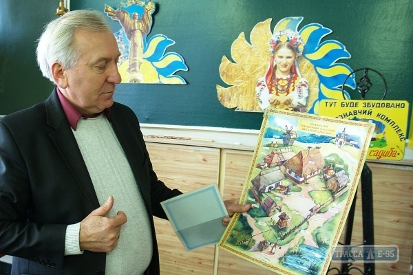 Учитель истории из Любашевки Одесской области спасает от исчезновения старинные рушники