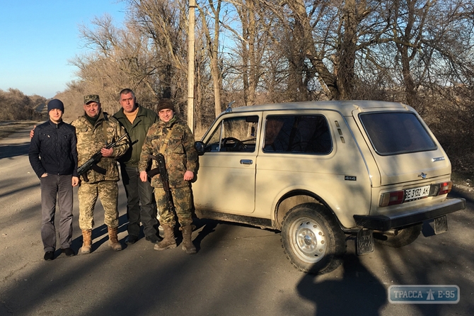 Аграрии Березовского района передали автомобиль в зону АТО