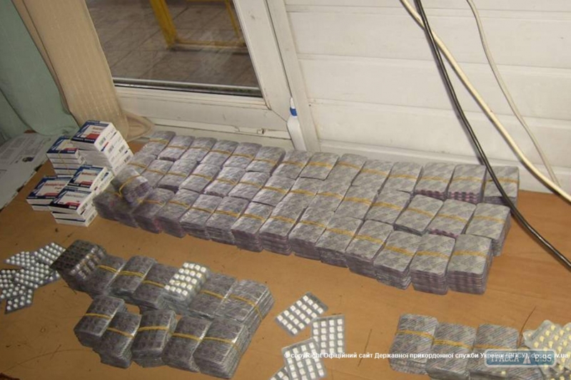 Пограничники обнаружили 25 тыс. таблеток анаболиков, которые перевозили из Кишинева в Одессу