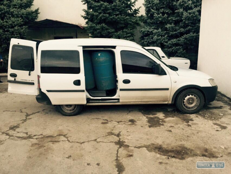 Бывший милиционер перевозил контрабандный спирт в Одесской области