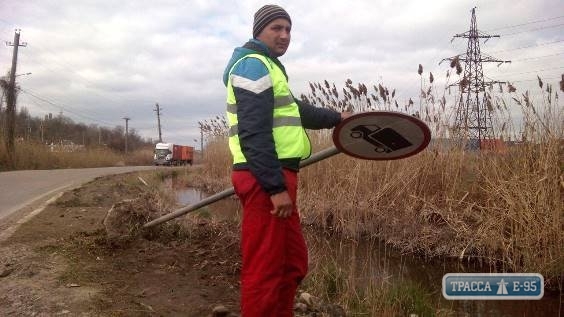 Дорожный знак, который демонтировал глава Одесской ОГА Саакашвили, будет восстановлен мэрией