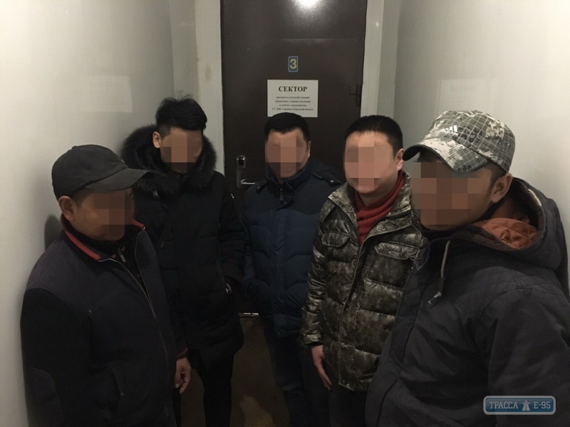 СБУ разоблачила в Одессе канал нелегальной миграции выходцев из Азии