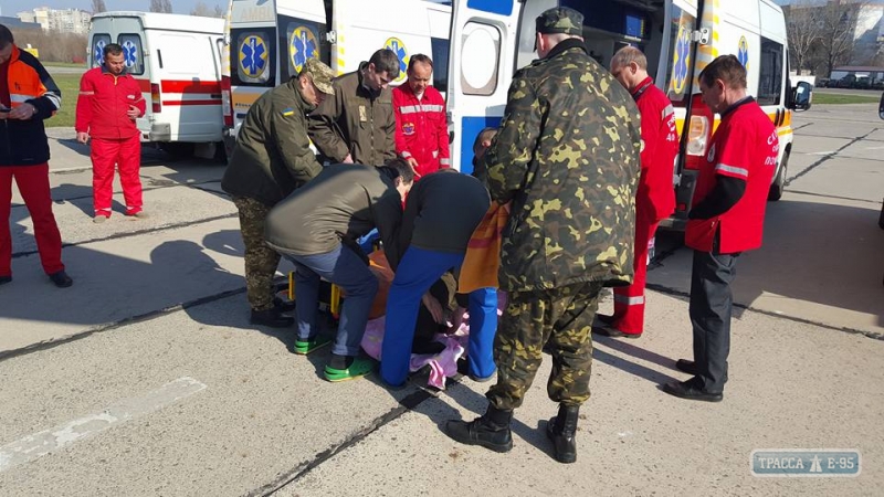 14 раненых бойцов доставили в Одессу из зоны АТО