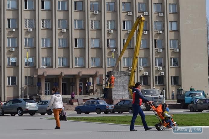 На месте памятника Ленина в Измаиле разобьют клумбу