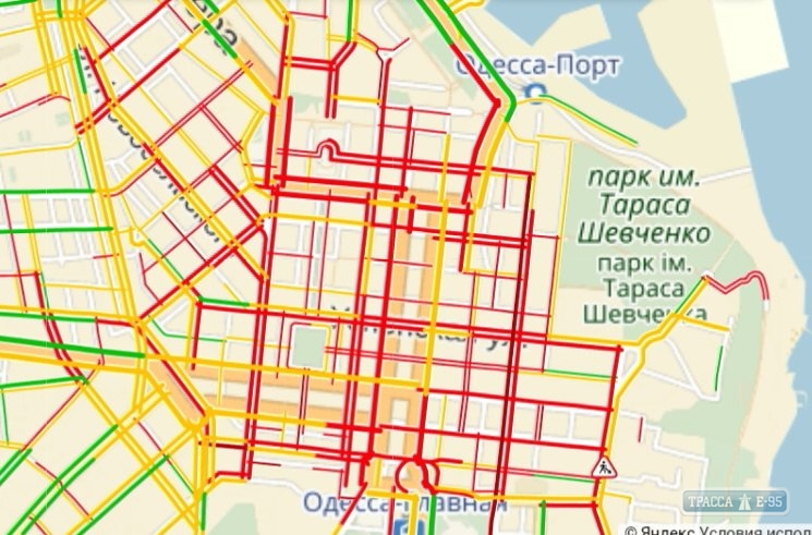 Центр Одессы стоит в пробках