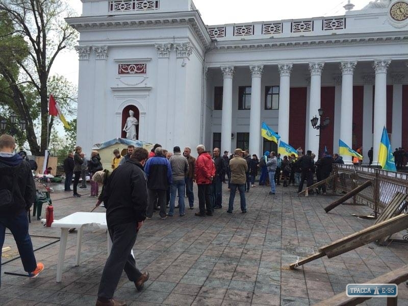 Суд ограничил проведение массовых акций на Думской площади в Одессе 2 мая