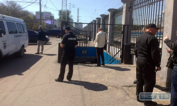 Правоохранители нашли в подземном переходе возле Одесского ж-д вокзала гранаты